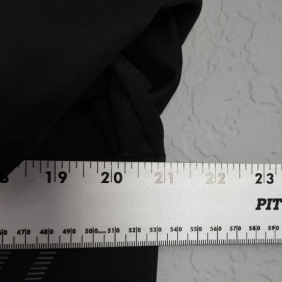 Greg Norman PlayDry Mens Polo Medium Short Sleeve Polyester Black Gray Geometric - Picture 7 of 9